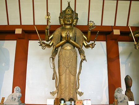 観世音寺.馬頭観音.全身.jpg
